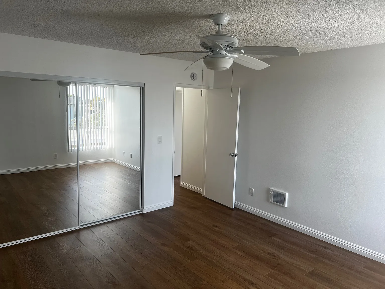Beachwood Village Apartments — Photo 1