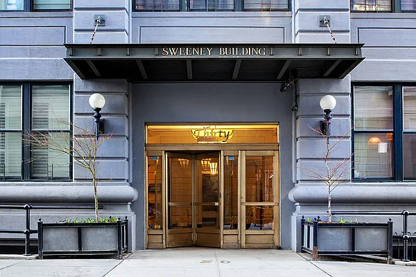 Sold by Compass | media 7