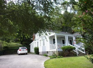 608 College St, Narrows, VA 24124