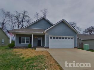 912 Stokewood Pl, Spring Hill, TN 37174