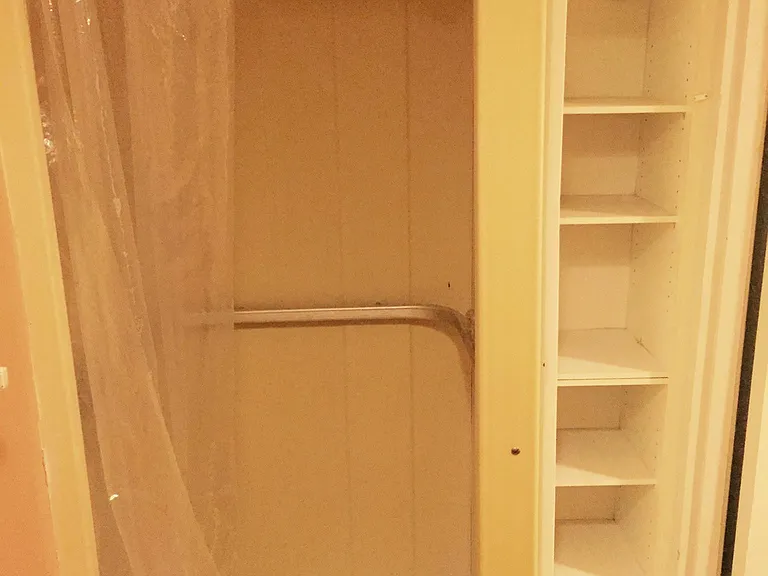 1103 W College St — Photo 5