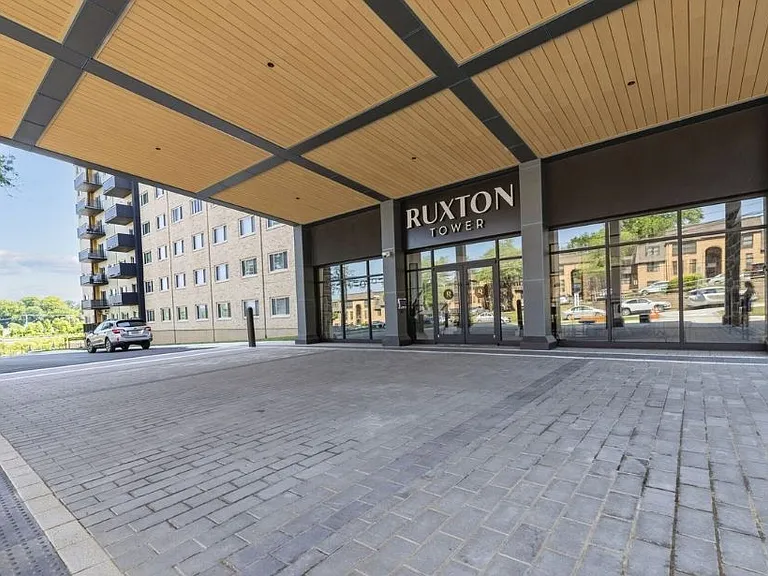 Ruxton Towers Apartments — Photo 33