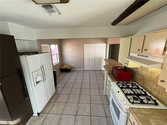 4th image of 1133 Farrington Dr