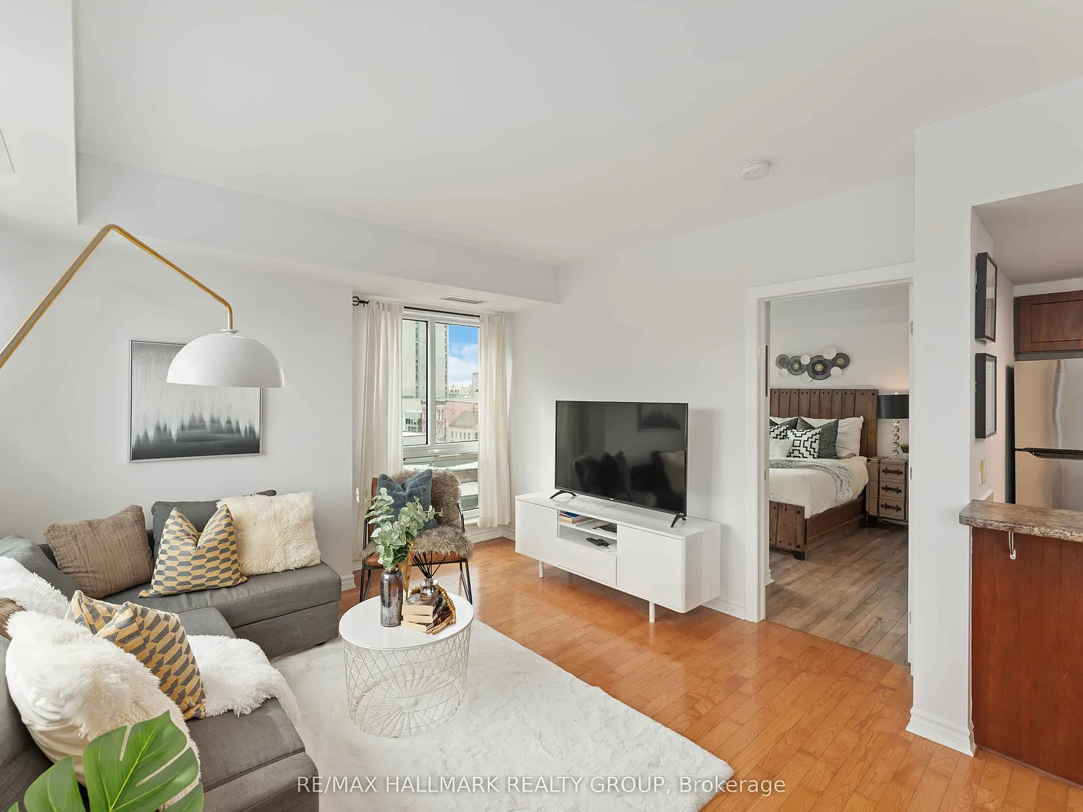 2 bed, $2,900 — Photo 4