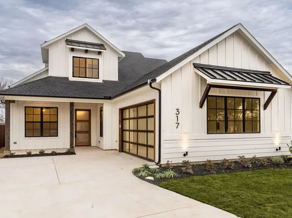 317 Travis St, Roanoke, TX 76262