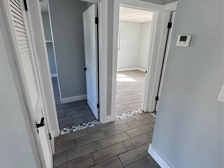 5778 SE Pine Ave — Photo 7