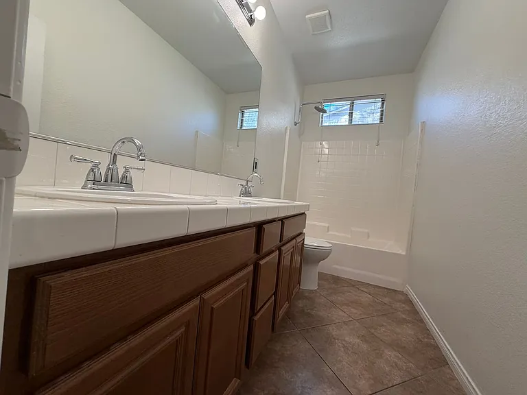 1936 Bluff Knoll Ct #LAS — Photo 20