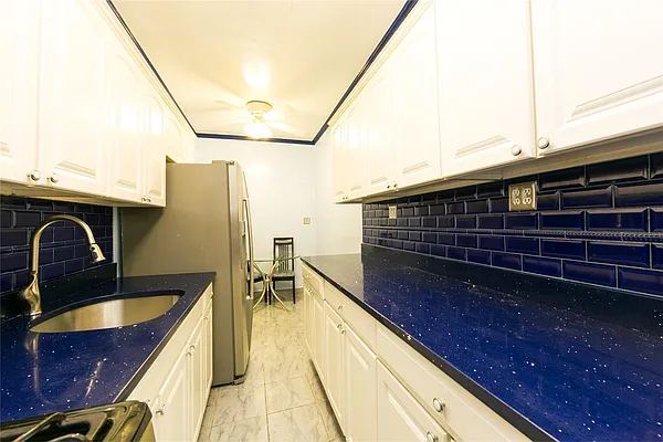 Sold by Dorsa Group | media 32