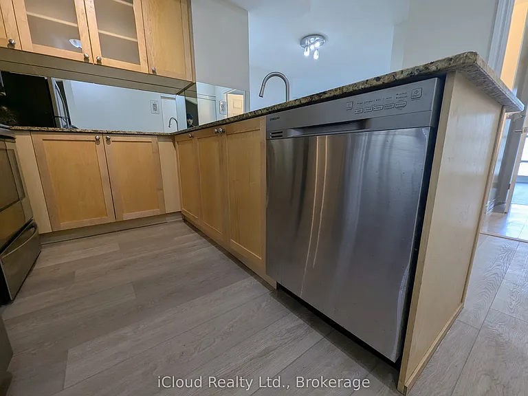 761 Bay St #702 — Photo 14