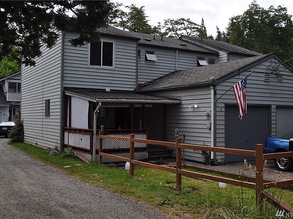 2nd image of 632 N Charleston Ave