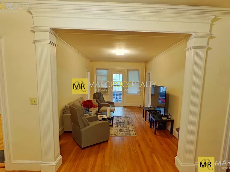 17 Melvin Ave — Photo 1