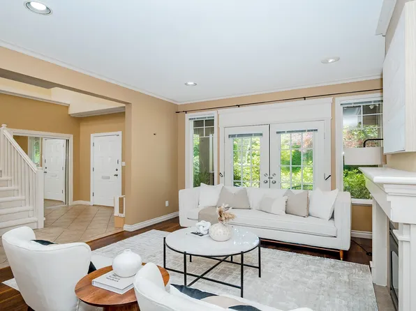 3933 Garry St, Richmond, BC V7E 2T7