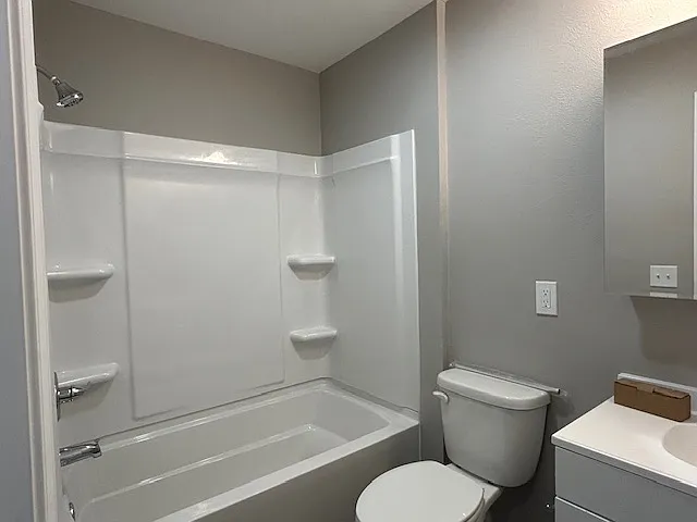 2 bed, $795 — Photo 3