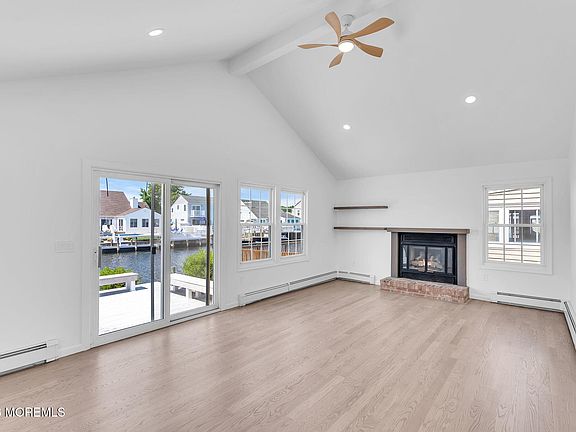 2nd image of 90 Spinnaker Court