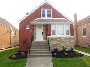 5755 S Sayre Ave, Chicago, IL 60638