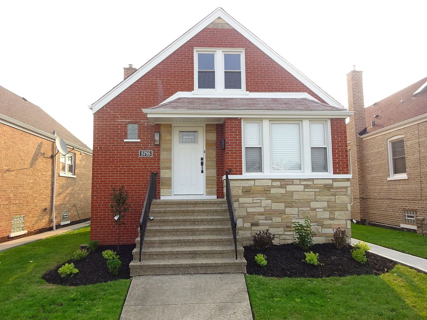 5755 S Sayre Ave photo 1