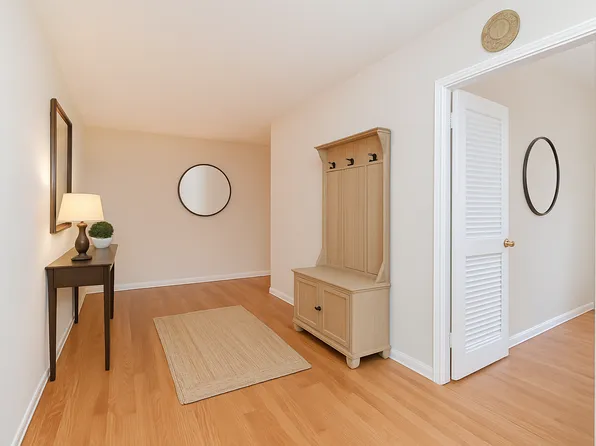 50 Fort Place image 3 of 40