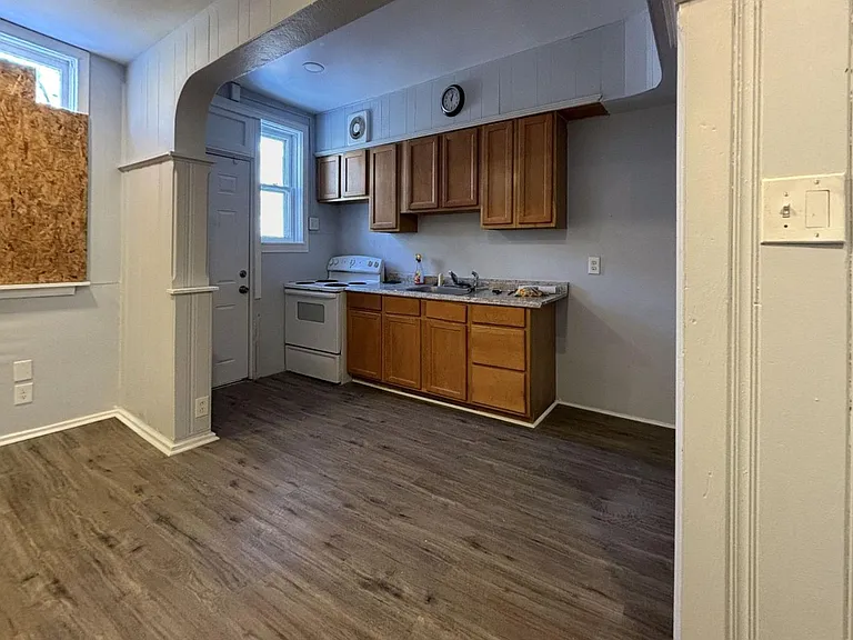 2607 S 62nd St — Photo 3