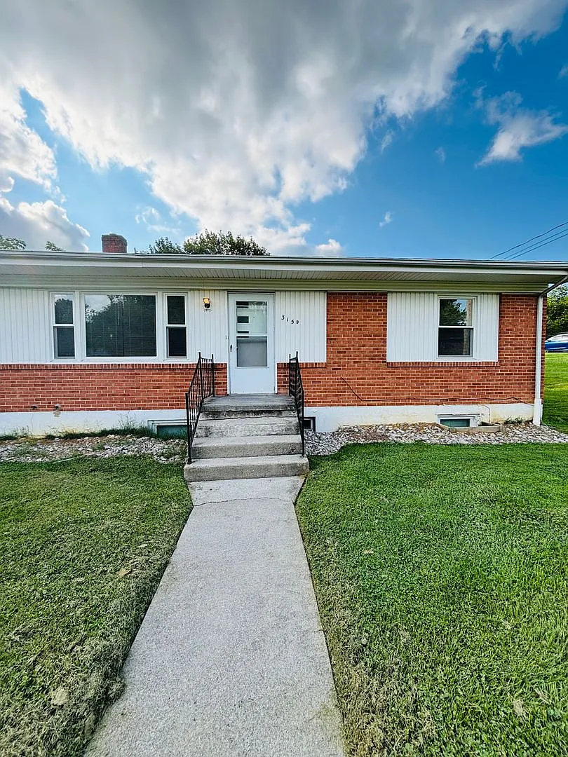 188AB - 315 Reynolds Ave. DM — Photo 2