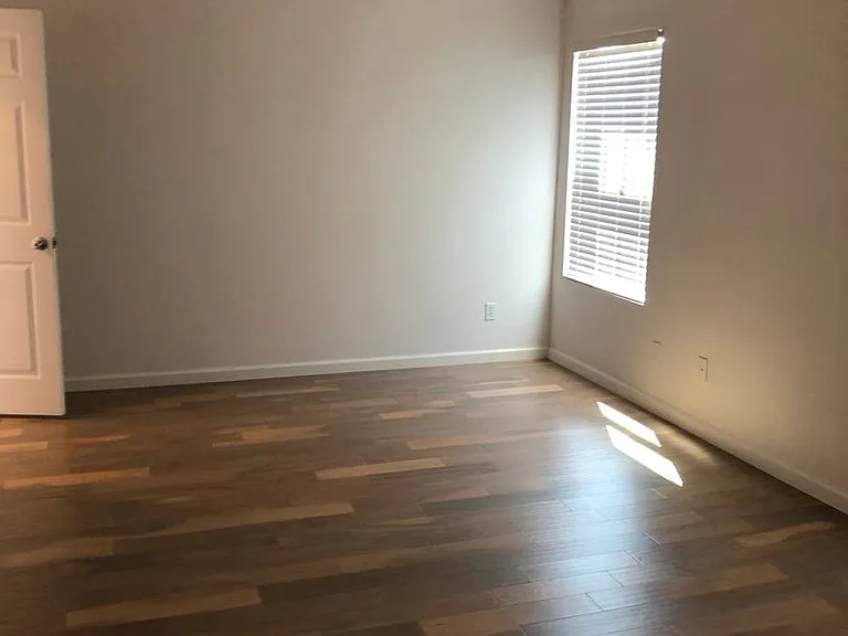 1571 Thurman Way — Photo 11
