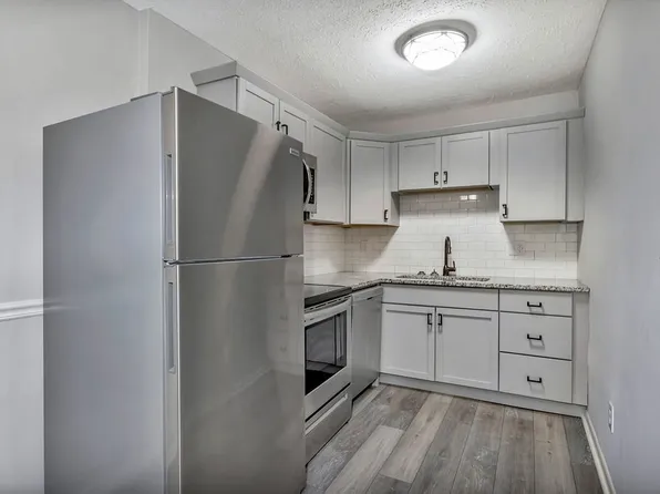 Delta Bend Apartments in Mount Lookout