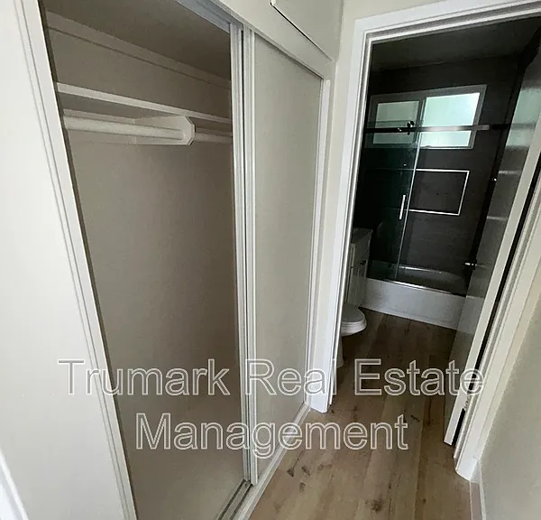 49 S Grand Oaks Ave #3 — Photo 3