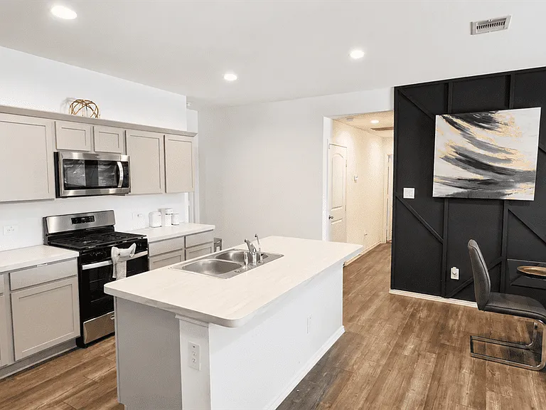 24836 Sugar Pine Cone St — Photo 3