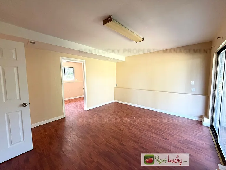 2516 S 284th St — Photo 23