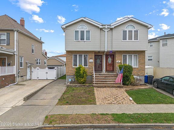 2nd image of 69 Cedarview Ave