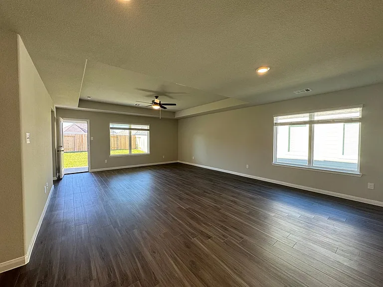 4922 Luke Mathew Dr — Photo 9