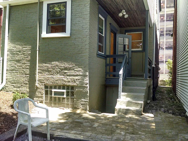 1413 Porterfield St — Photo 22