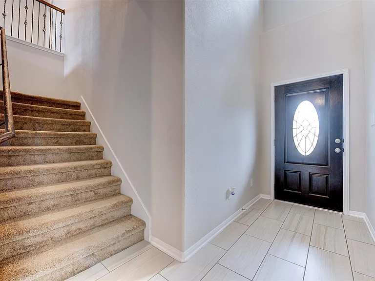 4542 Medrano Trl — Photo 2