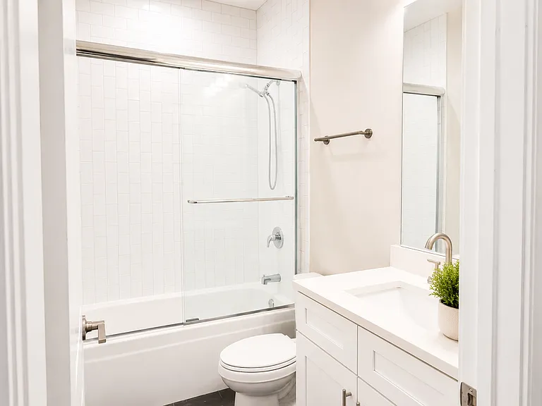 6622 S University Ave #1 — Photo 5