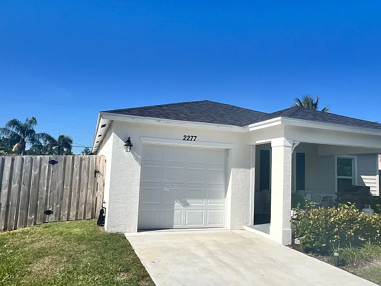 2277 SE Monroe St — Photo 3