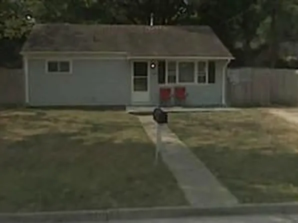 1422 Woodcrest Dr, Hampton, VA 23663