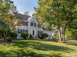 26 Cliffe Rd, Northbridge, MA 01534