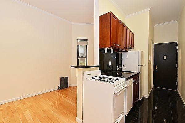 1st image of 370 Columbus Ave APT 5H