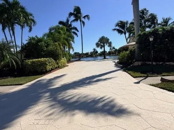 4677 Southern Breeze DR, NAPLES, FL 34114