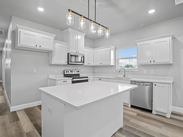 2704 Jones St #A — Photo 12