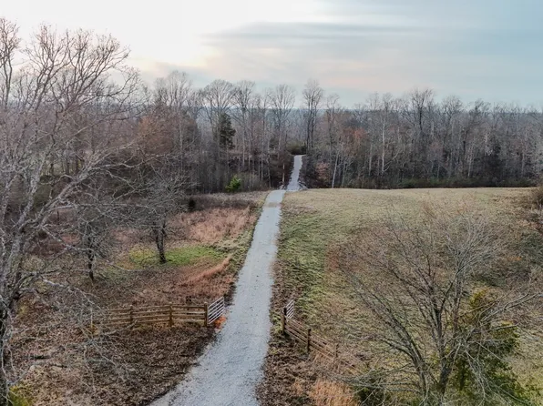 835 Mount Zion Rd, Decaturville, TN 38329