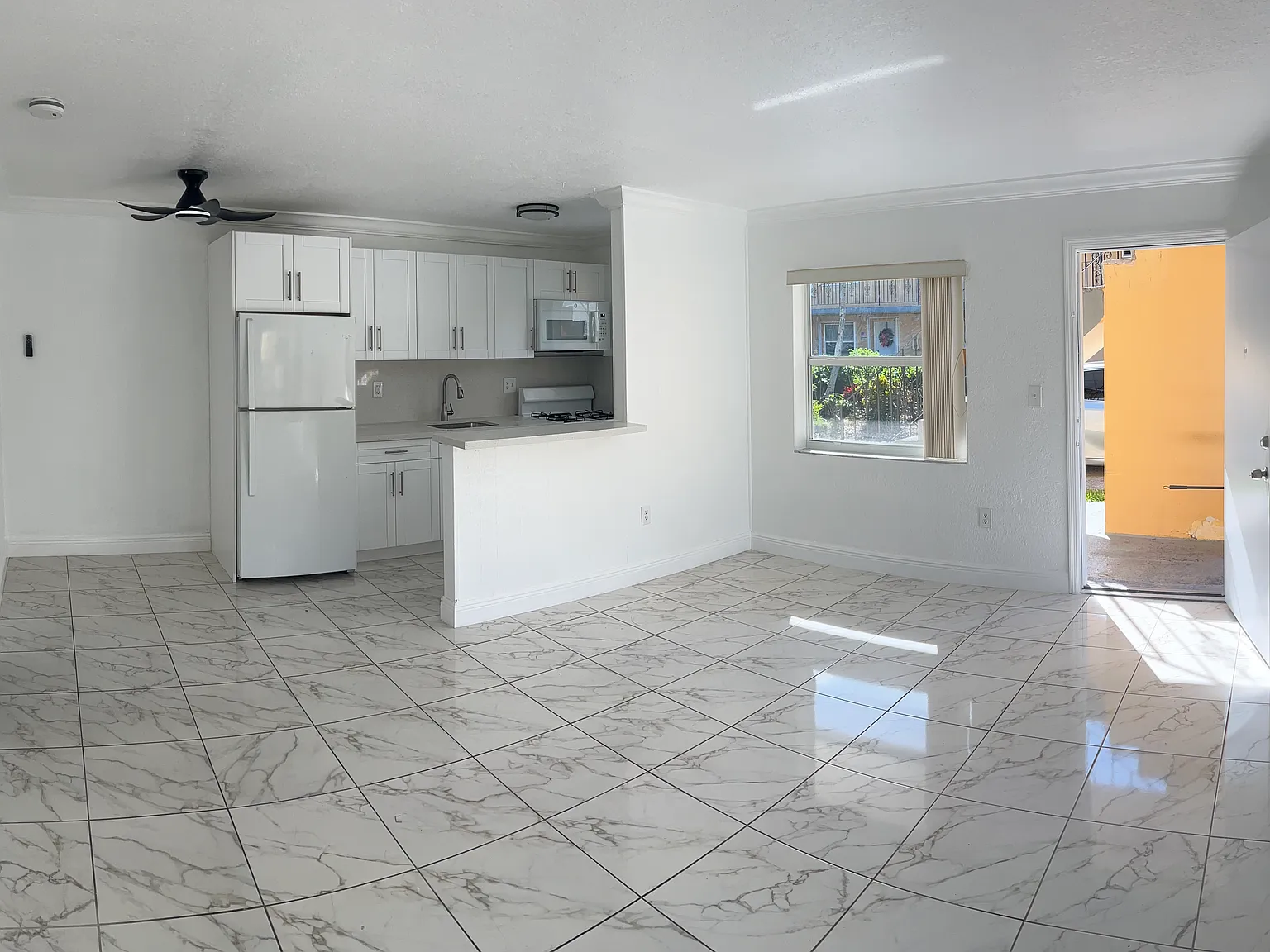3802 SW 78th Ct — Photo 4