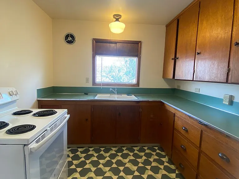 2239 Main St — Photo 4