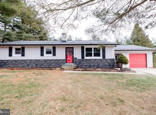 1711 Kempfield Dr, Hampstead, MD 21074