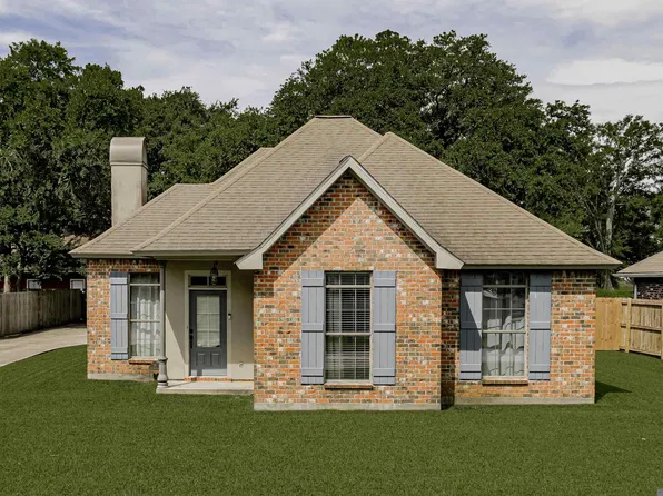 101 River Run Ct, New Roads, LA 70760