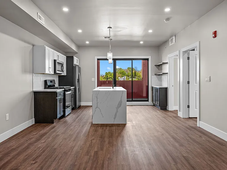 77 E Pastorius St #6 — Photo 5