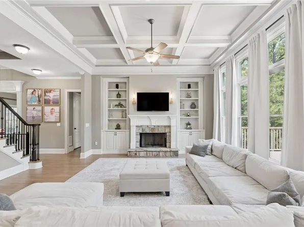 270 Meadow Path Dr, Marietta, GA 30064