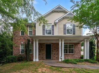 6238 Waverly Ln, Fairburn, GA 30213