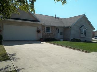 100 Dartmouth Dr, Bourbonnais, IL 60914