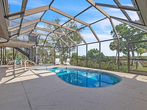 4th image of 3264 Park Dr