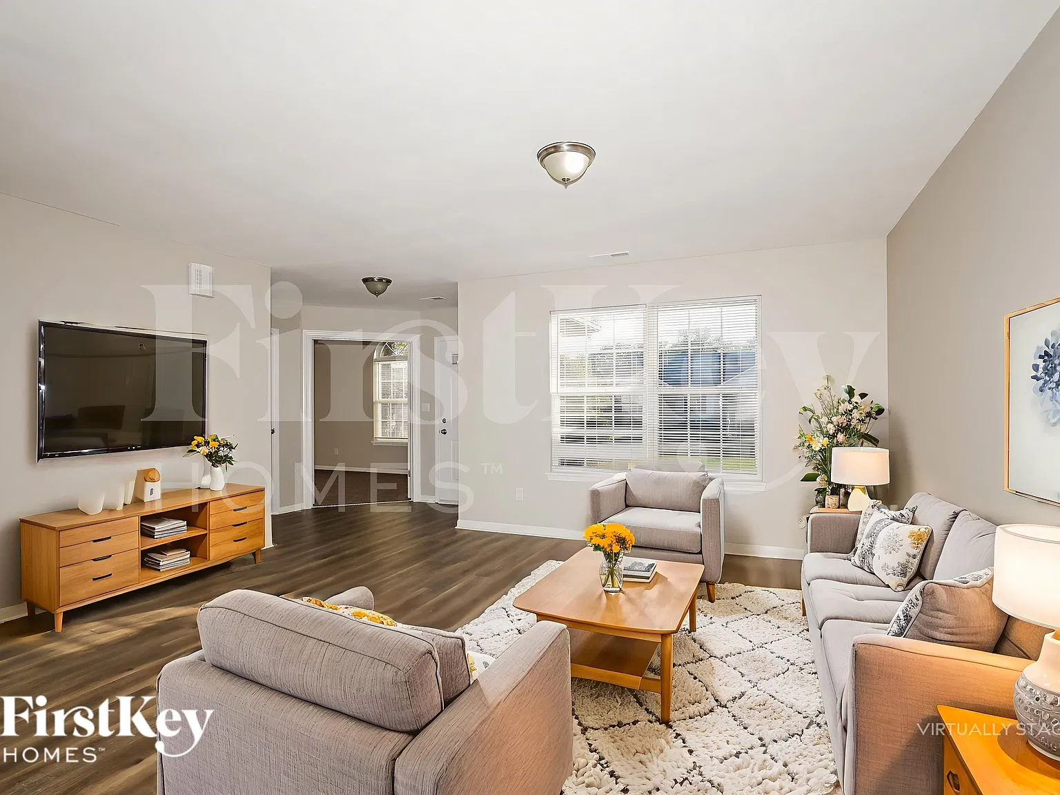 4 bed, 2.0 bath, 2144 sqft, $2,105 — Photo 4